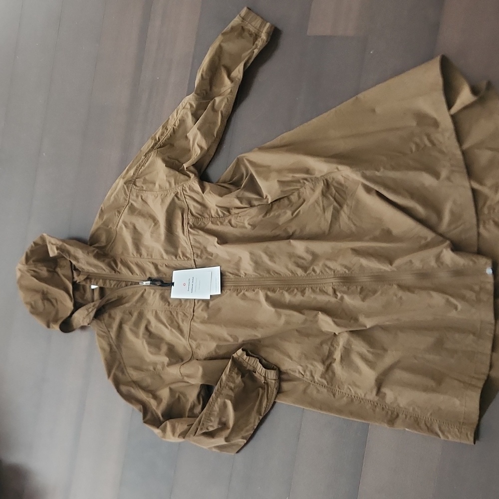 Lululemon Gather Windbreaker jacket